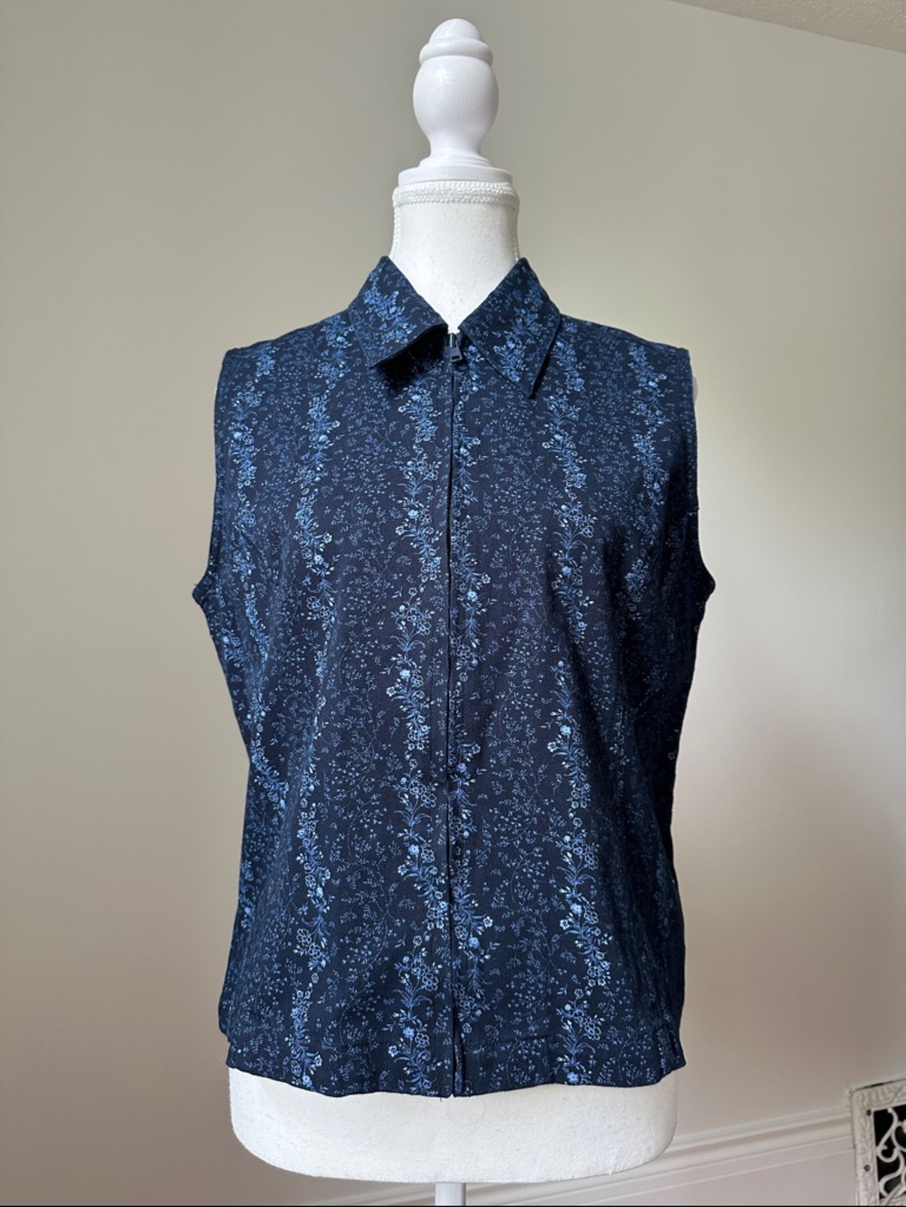 NORTHERN REFLECTIONS Cotton Floral Cottagecore Collared Full Zip Vest Medium‎